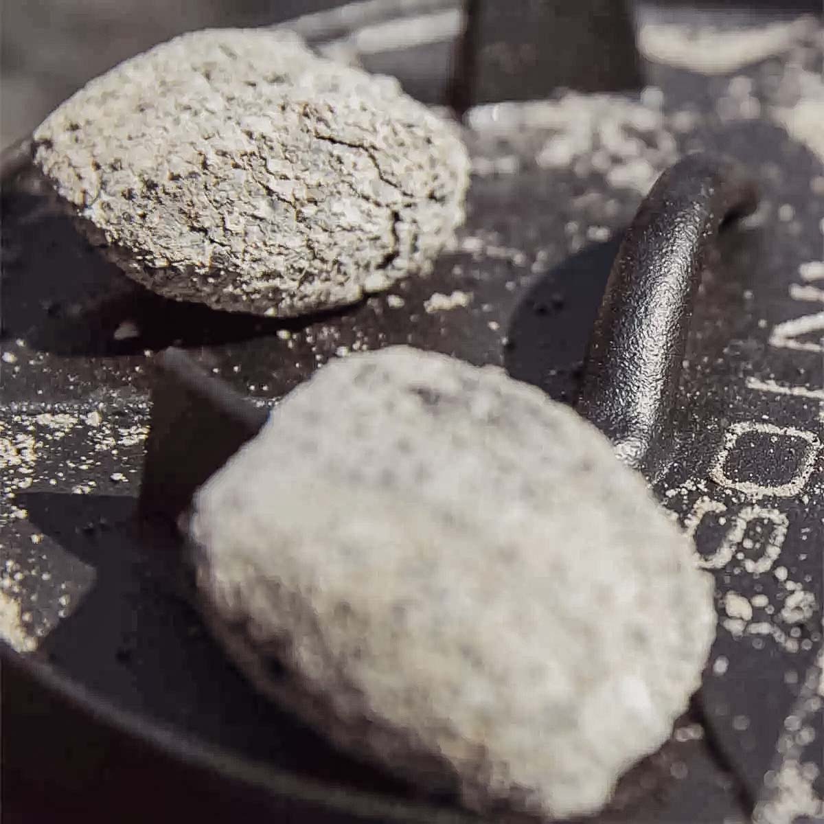 SANTOS Dutch Oven Feuertopf Schmortopf Camp Oven ca. 8,5 Liter / 9 Qt (ohne Füße) – Bild 5